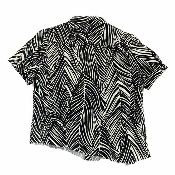 Zara Basic Women's Short Sleeve Button Up Shirt - Picture 6 of 9